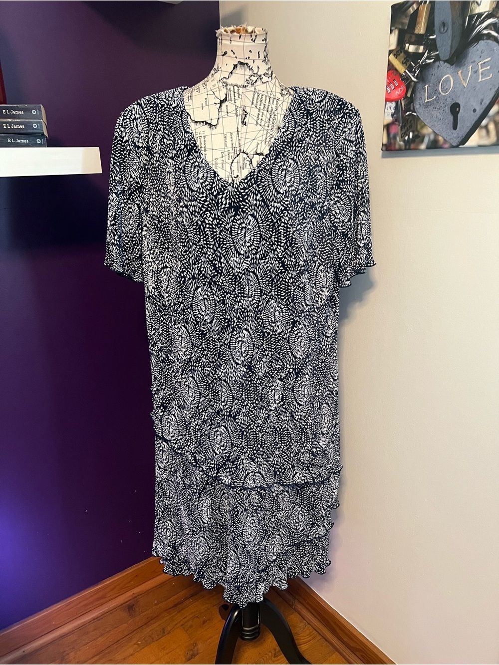 connected apparel Plus Size Short Sleeve Blue and White Midi Dress